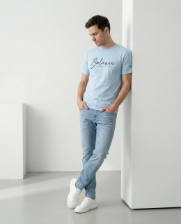 Sign t-shirt