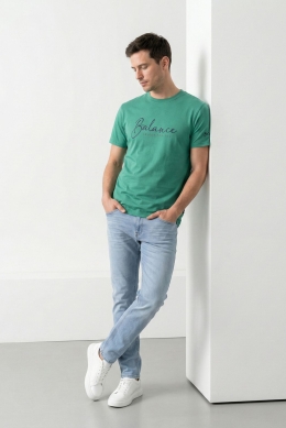 Sign t-shirt