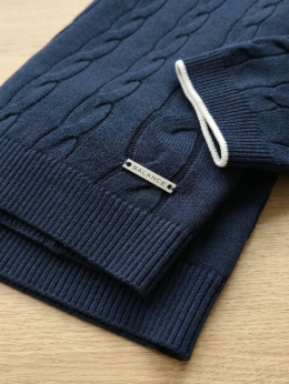 Shenaz kötött póló